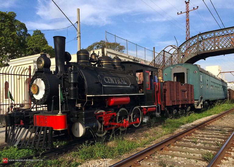 Museu da Imigração e Maria Fumaça com crianças em SP