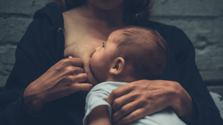 As maiores fake news da amamentação