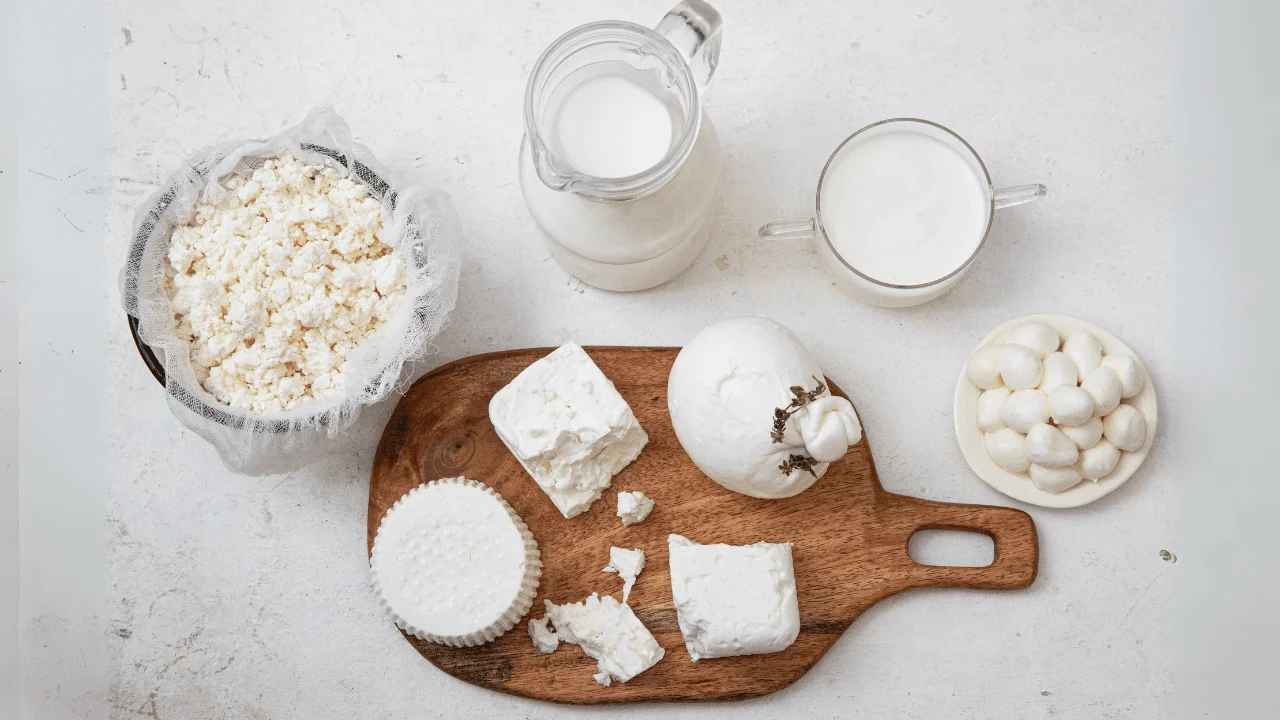 Leia mais sobre o artigo Bebê pode comer queijo? Qual? Quanto?